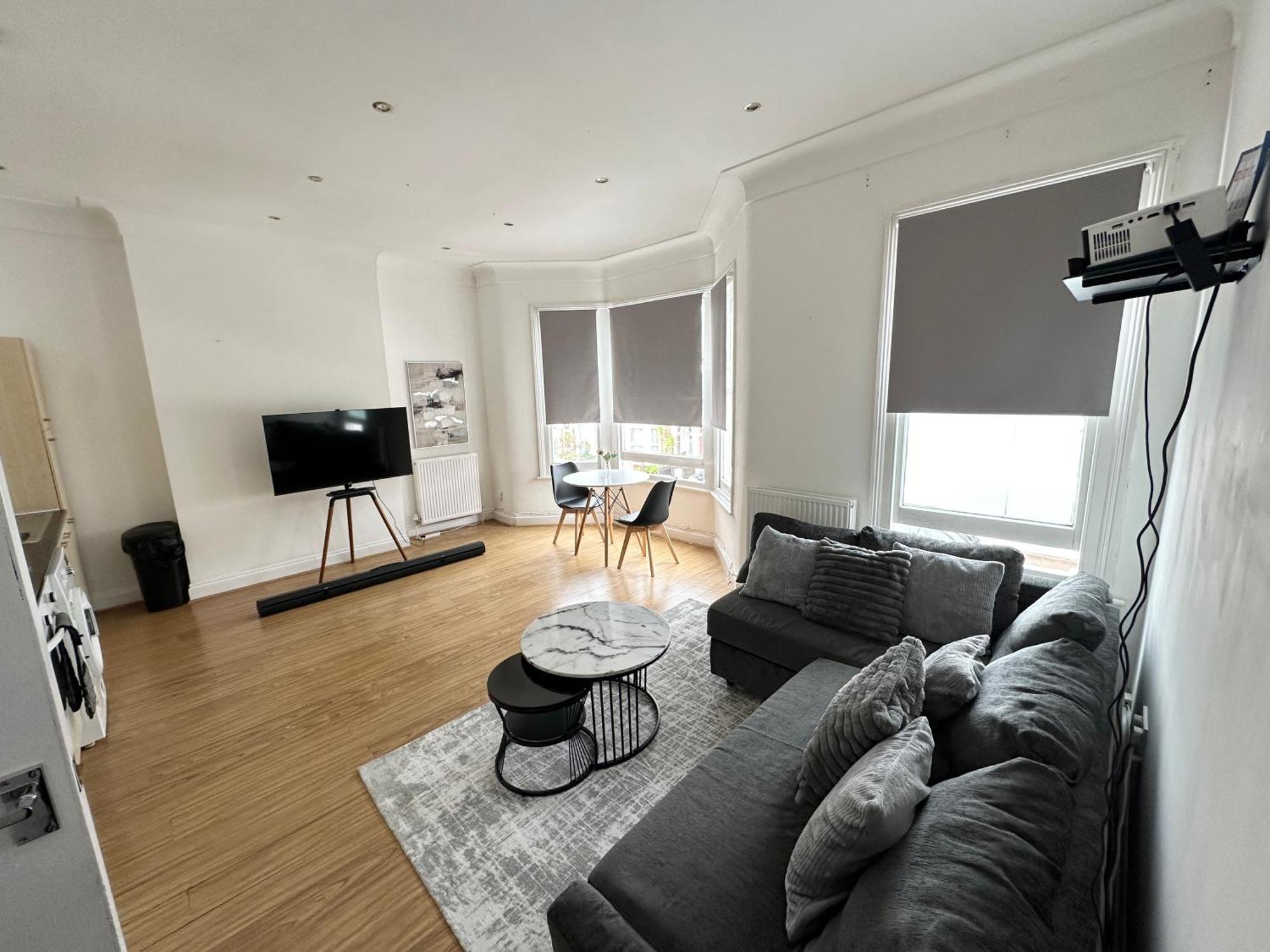 Spacious 2 Bed Flat In Londyn Zewnętrze zdjęcie